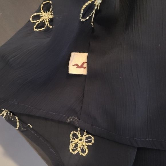 EUC Hollister Dark Blue Gold Flowers Sheer Tank M - Picture 4 of 6
